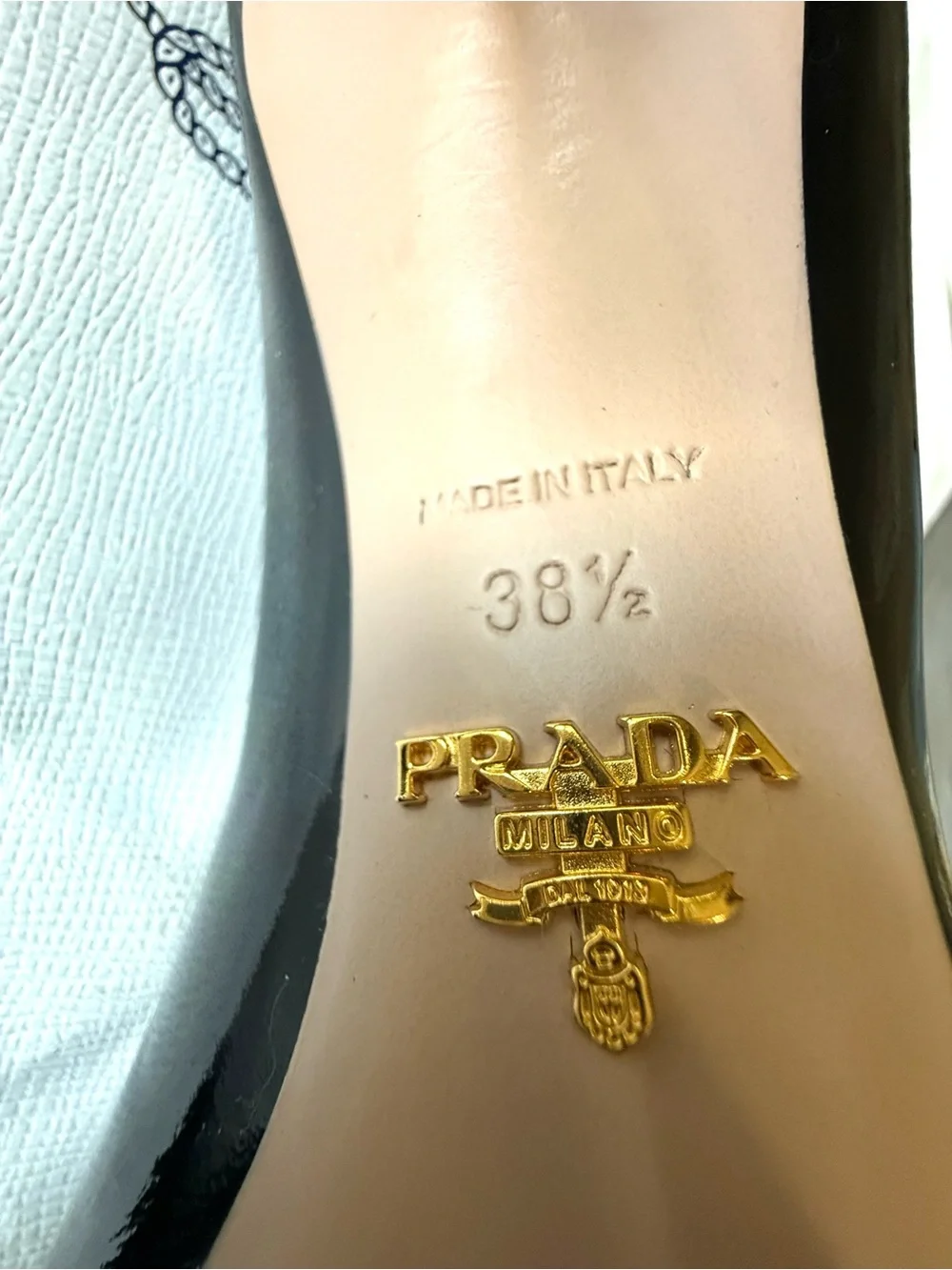Prada Black Patent Leather Pointed Toe Pumps with Bow $300 size 8.5